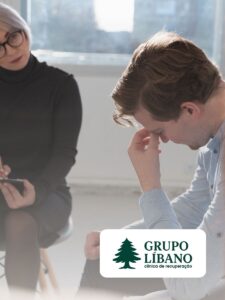 Internação x Tratamento ambulatorial